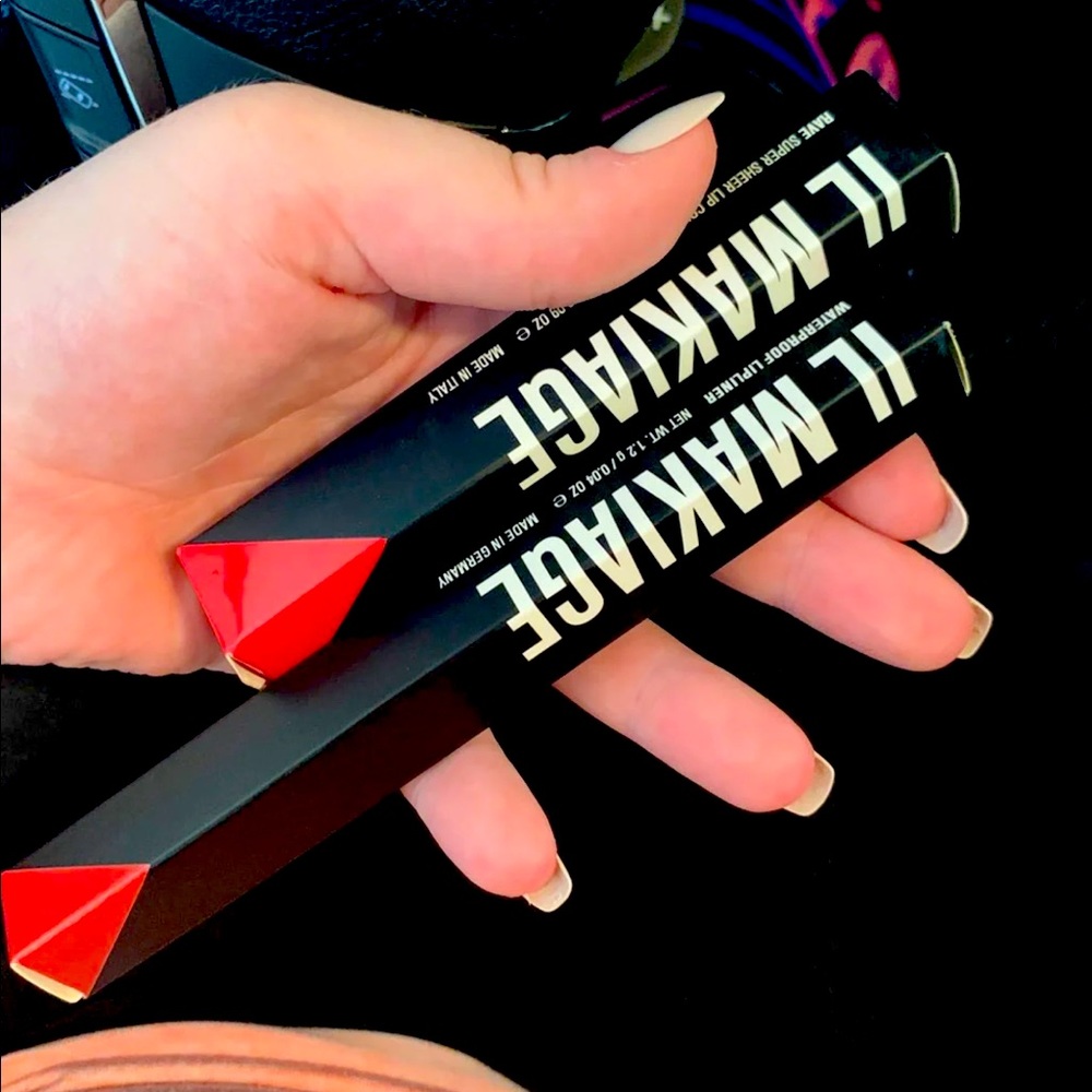 IL Makiage Lipstick Bundle